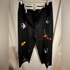 Linen embroidered black cropped pants. Size 10. 24 inch in seam.